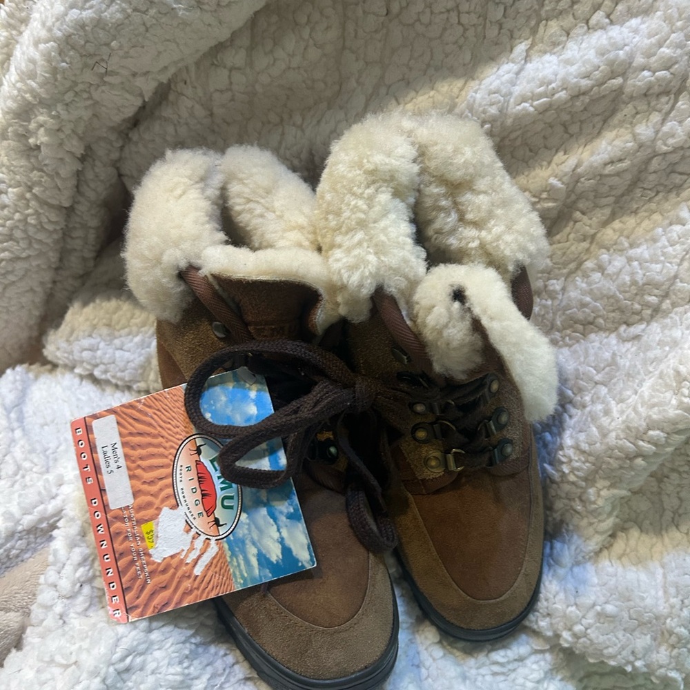 Women’s Brown Shearling Boots